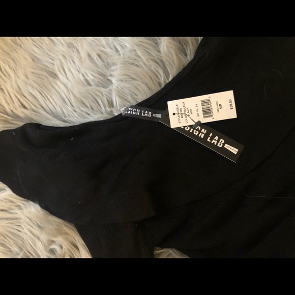 DESIGN LAB Wool Asymmetrical Sweater - Picture 2 of 2